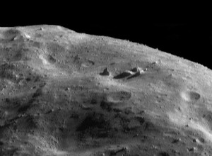 Фотография поверхности астероида (433) Эрос (1486)